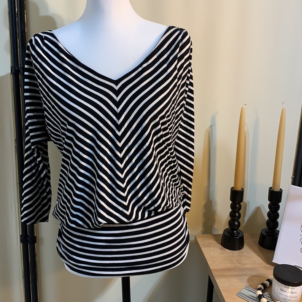 White House Black Market black & cream shirt size Small - Picture 1 of 9